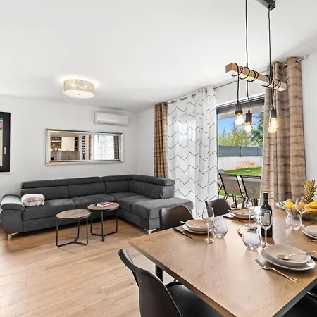 Em Apartment